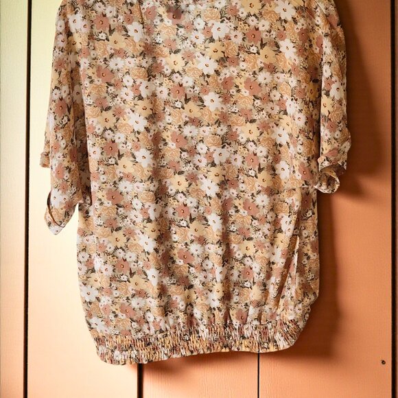 Buckle Black Floral Blouse – Women’s Small Boho Peasant Top – Smocked Waist Flow - Picture 3 of 9